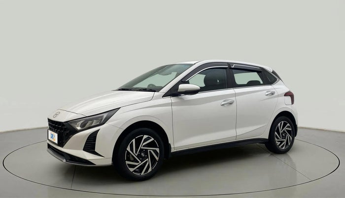 2024 Hyundai NEW I20 ASTA (O) 1.2 IVT, Petrol, Automatic, 14,757 km, Left Front Diagonal