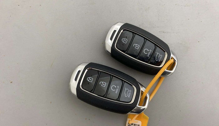 2024 Hyundai NEW I20 ASTA (O) 1.2 IVT, Petrol, Automatic, 14,757 km, Key Close Up