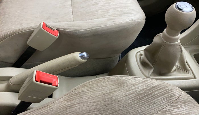 2014 Maruti Ertiga VXI, Petrol, Manual, 57,467 km, Gear Lever