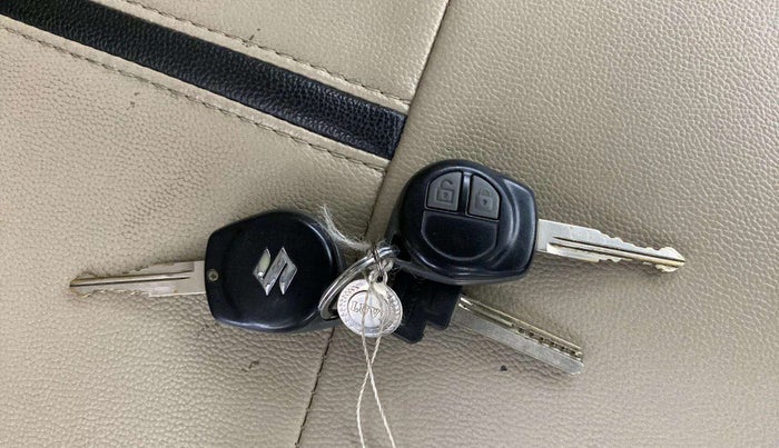 2015 Maruti Swift Dzire VXI, Petrol, Manual, 59,247 km, Key Close Up