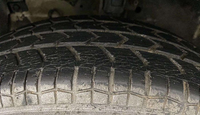 2015 Maruti Swift Dzire VXI, Petrol, Manual, 59,247 km, Left Front Tyre Tread
