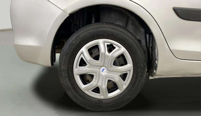 2015 Maruti Swift Dzire VXI, Petrol, Manual, 59,247 km, Right Rear Wheel