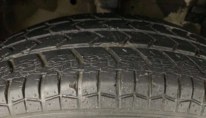 2015 Maruti Swift Dzire VXI, Petrol, Manual, 59,247 km, Right Front Tyre Tread