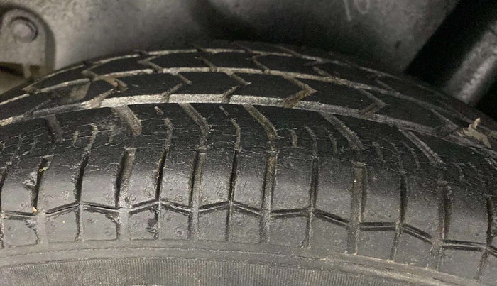 2015 Maruti Swift Dzire VXI, Petrol, Manual, 59,247 km, Left Rear Tyre Tread