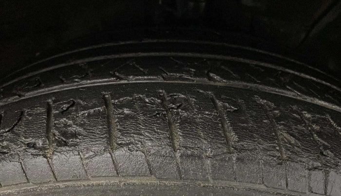 2018 Hyundai Verna 1.6 VTVT SX (O) AT, Petrol, Automatic, 38,310 km, Right Front Tyre Tread