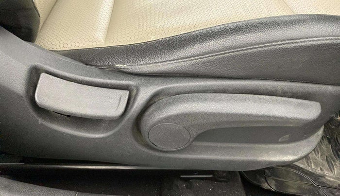2018 Hyundai Verna 1.6 VTVT SX (O) AT, Petrol, Automatic, 38,310 km, Driver Side Adjustment Panel