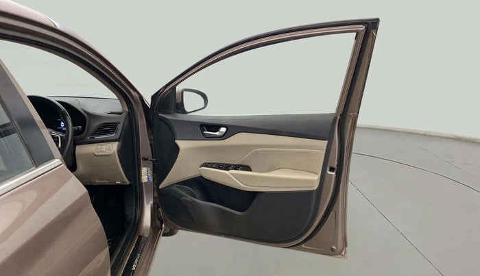 2018 Hyundai Verna 1.6 VTVT SX (O) AT, Petrol, Automatic, 38,310 km, RHS Front Door