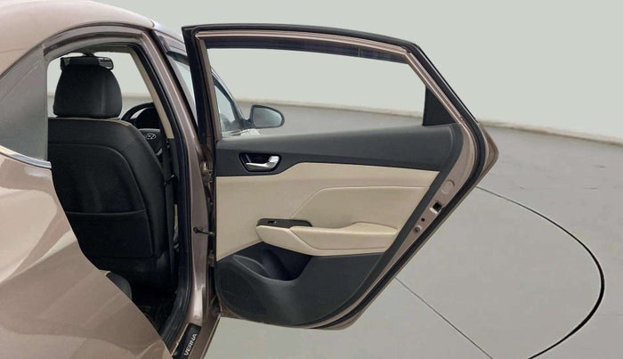 2018 Hyundai Verna 1.6 VTVT SX (O) AT, Petrol, Automatic, 38,310 km, RHS Rear Door