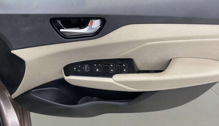 2018 Hyundai Verna 1.6 VTVT SX (O) AT, Petrol, Automatic, 38,310 km, Driver Side Door Panels Control