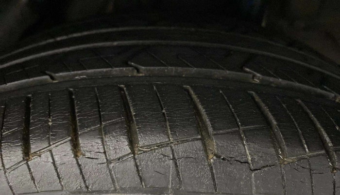 2018 Hyundai Verna 1.6 VTVT SX (O) AT, Petrol, Automatic, 38,310 km, Left Rear Tyre Tread