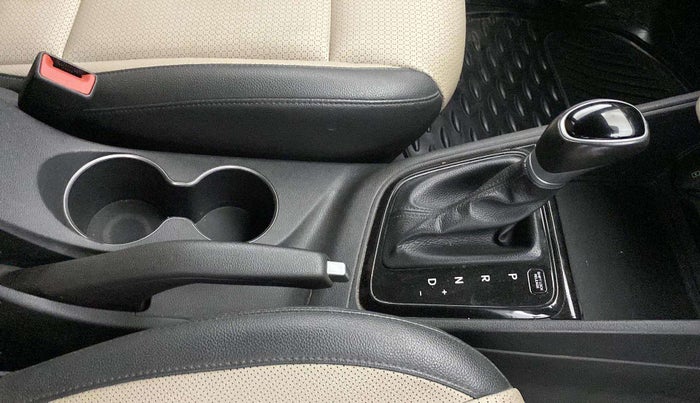 2018 Hyundai Verna 1.6 VTVT SX (O) AT, Petrol, Automatic, 38,310 km, Gear Lever