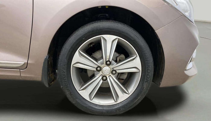 2018 Hyundai Verna 1.6 VTVT SX (O) AT, Petrol, Automatic, 38,310 km, Right Front Wheel