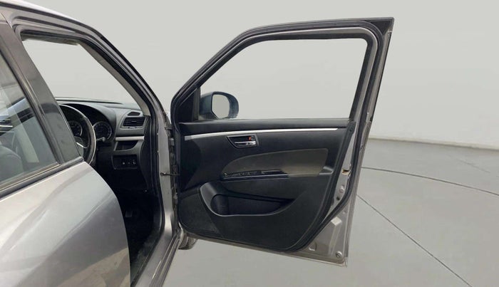 2015 Maruti Swift VXI, Petrol, Manual, 88,788 km, RHS Front Door