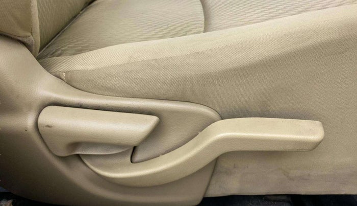 2015 Honda Amaze 1.5L I-DTEC S, Diesel, Manual, 1,28,655 km, Driver Side Adjustment Panel
