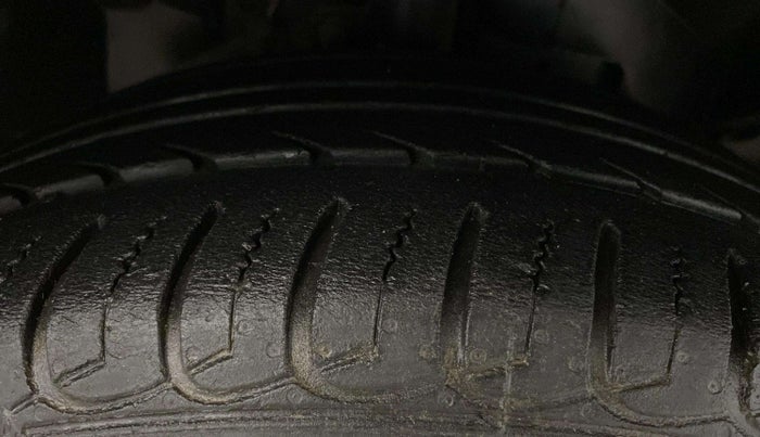 2020 Ford Ecosport TITANIUM 1.5L PETROL, Petrol, Manual, 27,504 km, Right Front Tyre Tread