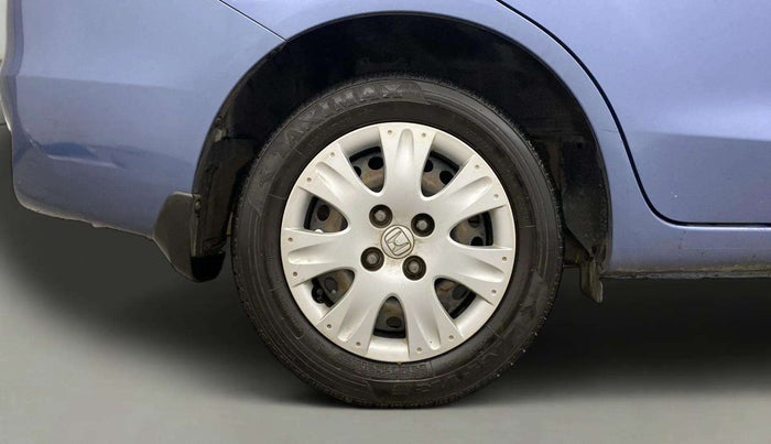 2016 Honda Amaze 1.2L I-VTEC SX, Petrol, Manual, 1,24,706 km, Right Rear Wheel