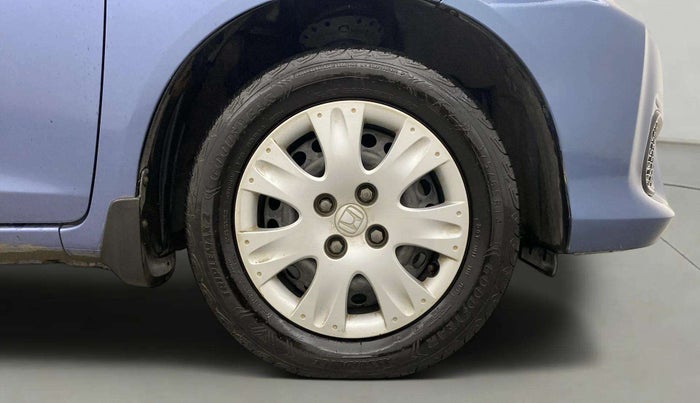 2016 Honda Amaze 1.2L I-VTEC SX, Petrol, Manual, 1,24,706 km, Right Front Wheel