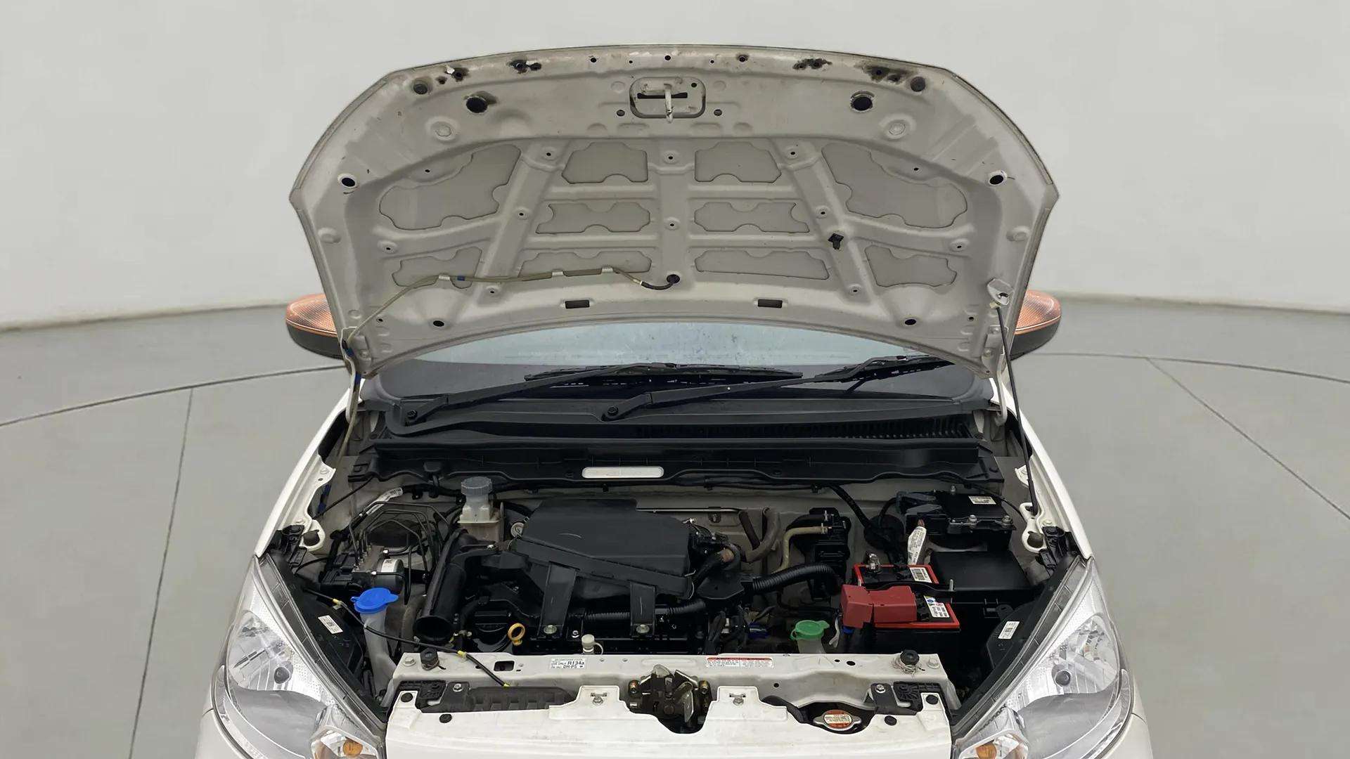 Engine-Full-View-With-Bonnet-Open-13