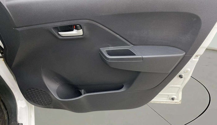 2023 Maruti Alto K10 VXI PLUS, Petrol, Manual, 17,473 km, Driver Side Door Panels Control