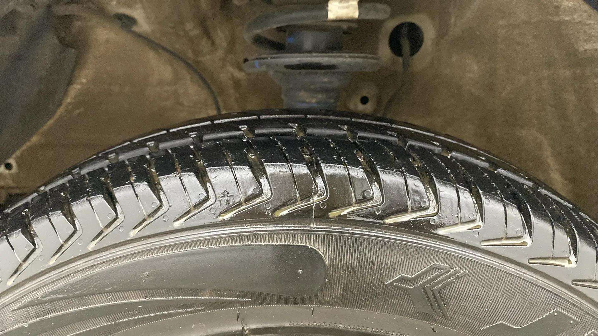 LHS-Front-Tyre-Tread-20