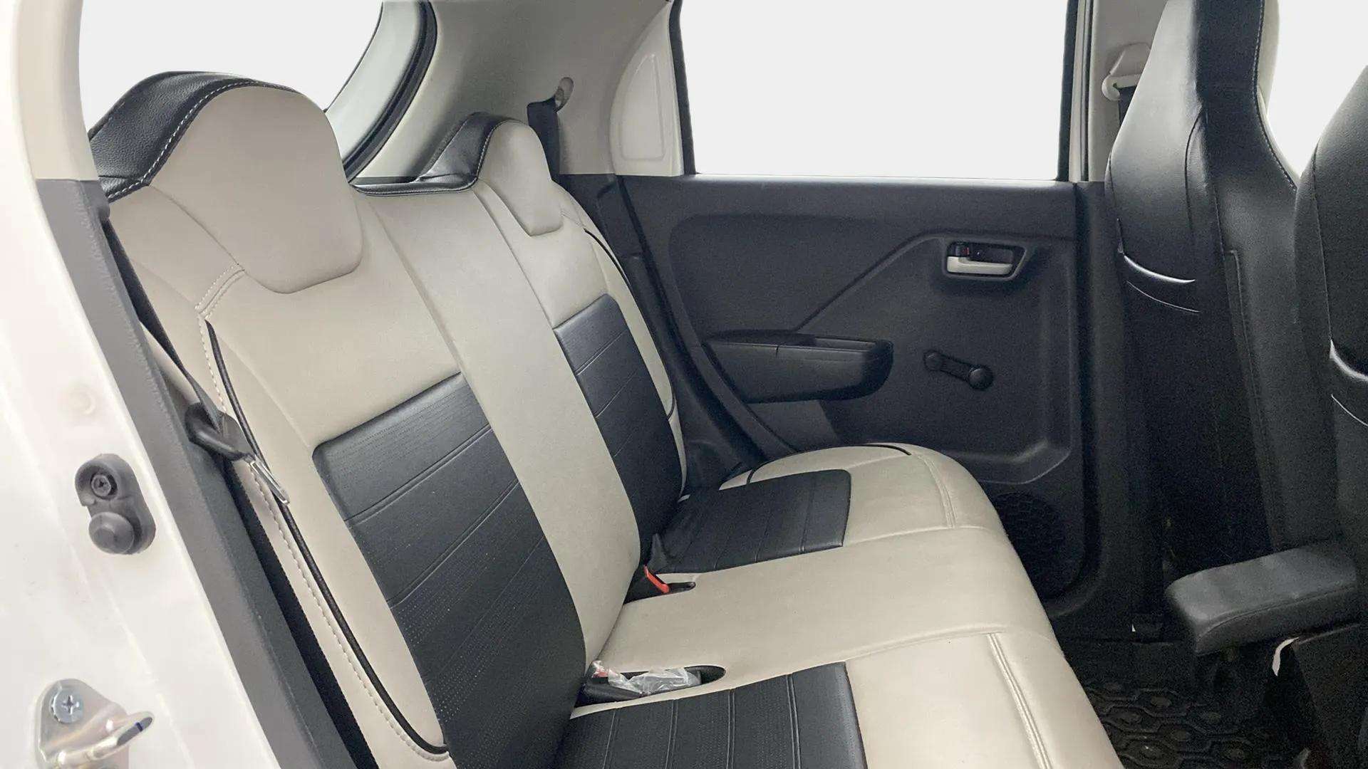 Rear-Cabin-View