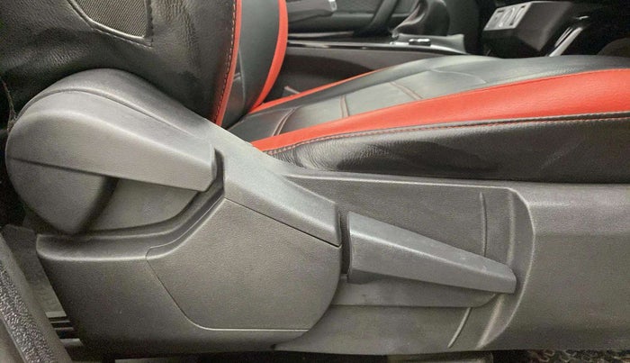 2022 Renault Kiger RXZ TURBO MT, Petrol, Manual, 11,312 km, Driver Side Adjustment Panel