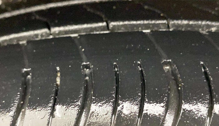 2017 Maruti Celerio ZXI AMT (O), Petrol, Automatic, 76,908 km, Left Front Tyre Tread