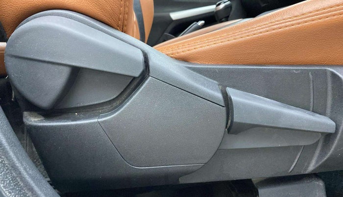 2022 Nissan MAGNITE XV PREMIUM TURBO, Petrol, Manual, 32,797 km, Driver Side Adjustment Panel