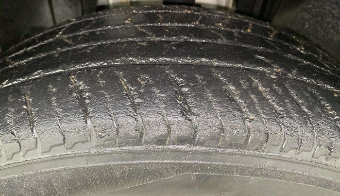 2022 Nissan MAGNITE XV PREMIUM TURBO, Petrol, Manual, 32,797 km, Left Front Tyre Tread
