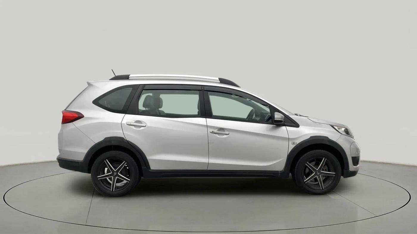 2017 Honda BR-V 1.5L I-VTEC S, Petrol, Manual, 66,484 km, Right Side View
