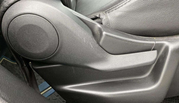 2022 Maruti New Wagon-R VXI 1.0, Petrol, Manual, 33,831 km, Driver Side Adjustment Panel