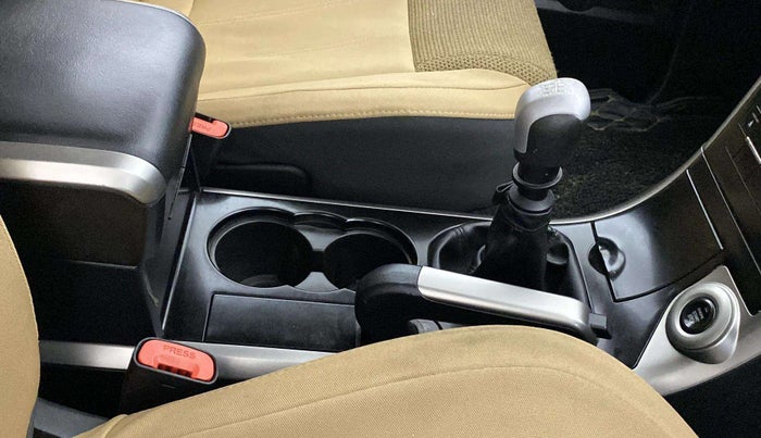 2018 Mahindra XUV500 W7, Diesel, Manual, 97,930 km, Gear Lever