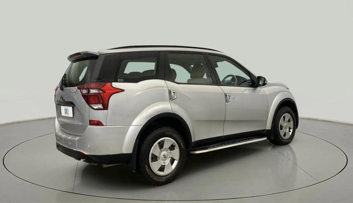 2018 Mahindra XUV500 W7, Diesel, Manual, 97,930 km, Right Back Diagonal