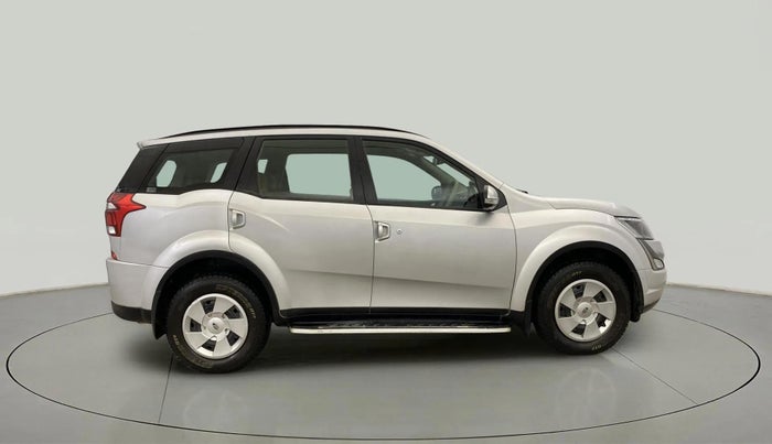 2018 Mahindra XUV500 W7, Diesel, Manual, 97,930 km, Right Side View