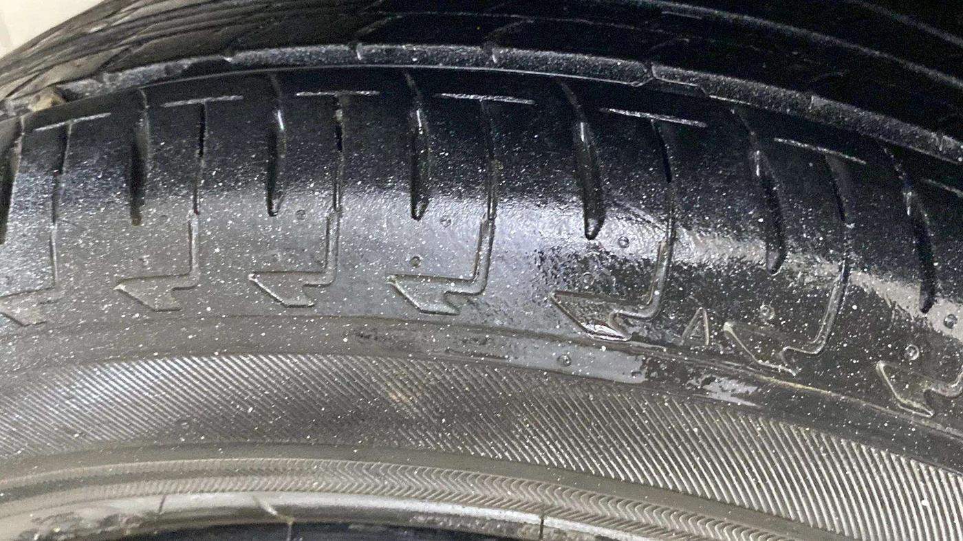 2017 Maruti IGNIS DELTA 1.2 AMT, Petrol, Automatic, 17,136 km, Left Front Tyre Tread