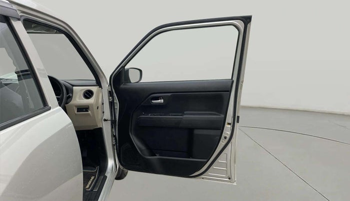 2022 Maruti New Wagon-R VXI 1.0, Petrol, Manual, 26,902 km, RHS Front Door