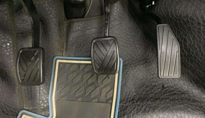 2022 Maruti New Wagon-R VXI 1.0, Petrol, Manual, 26,902 km, Pedals