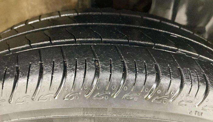 2022 Maruti New Wagon-R VXI 1.0, Petrol, Manual, 26,902 km, Right Front Tyre Tread