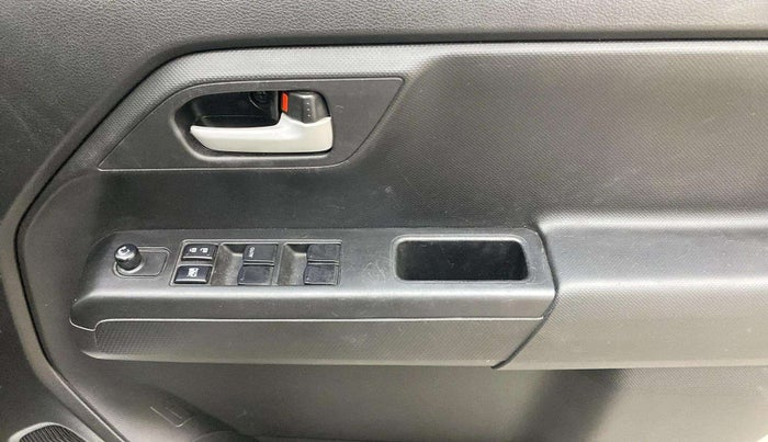 2022 Maruti New Wagon-R VXI 1.0, Petrol, Manual, 26,902 km, Driver Side Door Panels Control