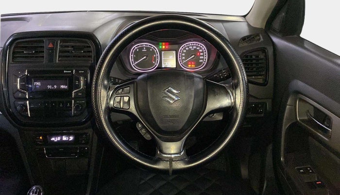 2017 Maruti Vitara Brezza ZDI, Diesel, Manual, 67,303 km, Steering Wheel Close Up