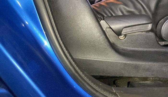 2017 Maruti Vitara Brezza ZDI, Diesel, Manual, 67,303 km, Driver Side Adjustment Panel