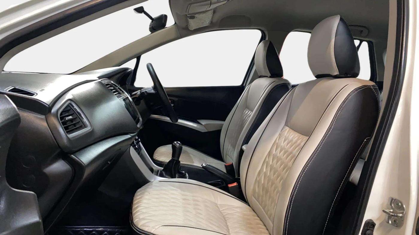 2022 Maruti S Cross ZETA 1.5, Petrol, Manual, 28,158 km, Right Side Front Door Cabin