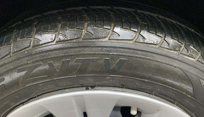 2019 Volkswagen Ameo COMFORTLINE 1.0L, Petrol, Manual, 7,219 km, Left Front Tyre Tread