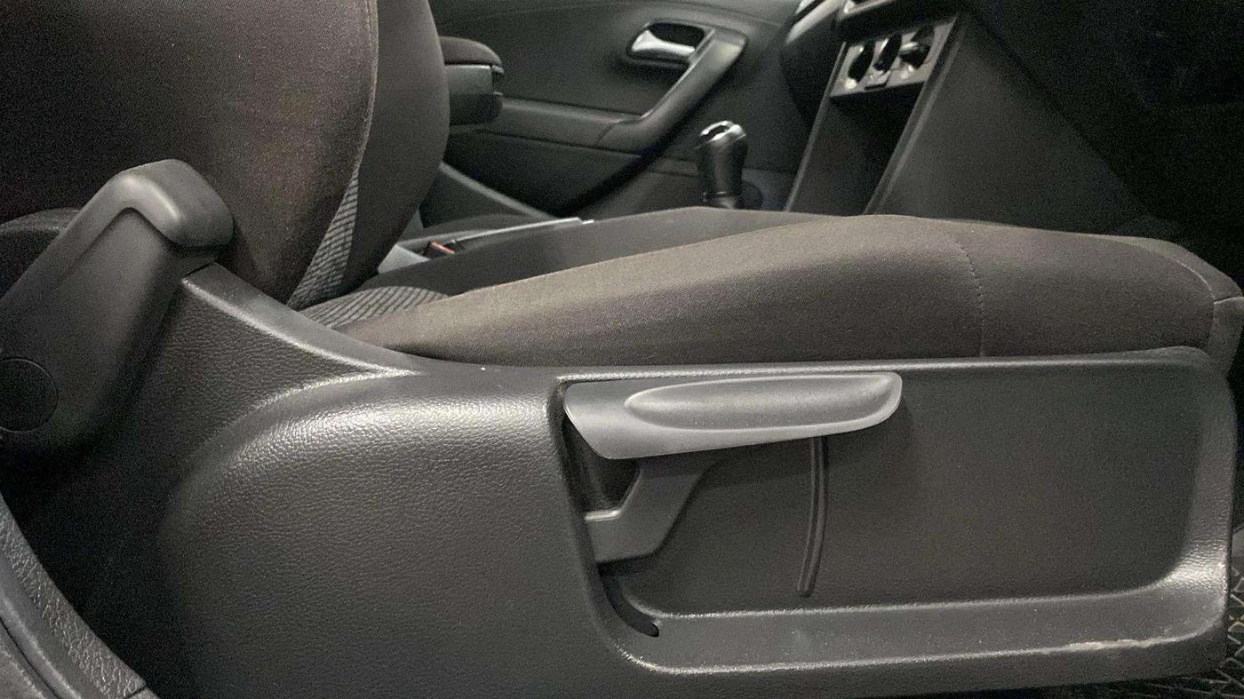 2019 Volkswagen Ameo COMFORTLINE 1.0L, Petrol, Manual, 7,219 km, Driver Side Adjustment Panel