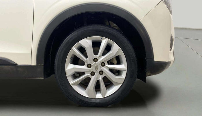 2019 Mahindra XUV300 W8 1.2 PETROL, Petrol, Manual, 49,408 km, Right Front Wheel