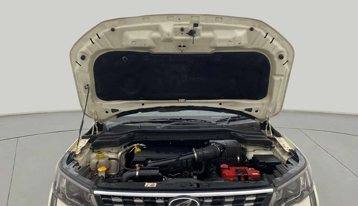 2019 Mahindra XUV300 W8 1.2 PETROL, Petrol, Manual, 49,408 km, Open Bonet