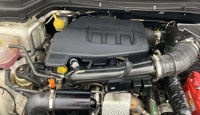 2019 Mahindra XUV300 W8 1.2 PETROL, Petrol, Manual, 49,408 km, Engine View