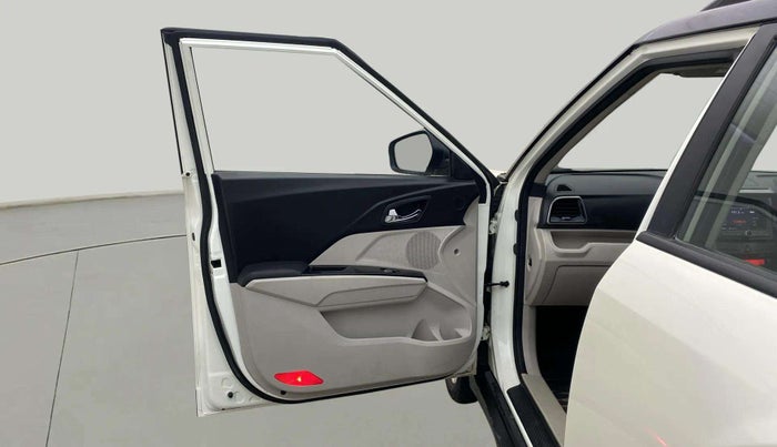 2019 Mahindra XUV300 W8 1.2 PETROL, Petrol, Manual, 49,408 km, LHS Front Door