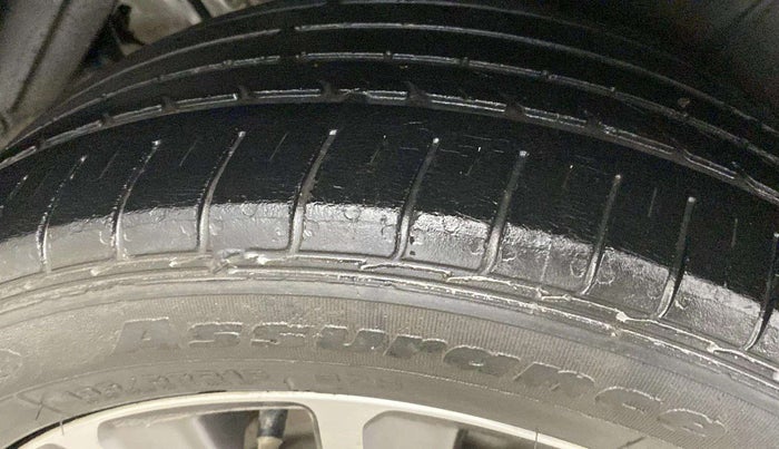 2019 Maruti Ciaz ALPHA  AT 1.5 SHVS PETROL, Petrol, Automatic, 56,815 km, Right Rear Tyre Tread