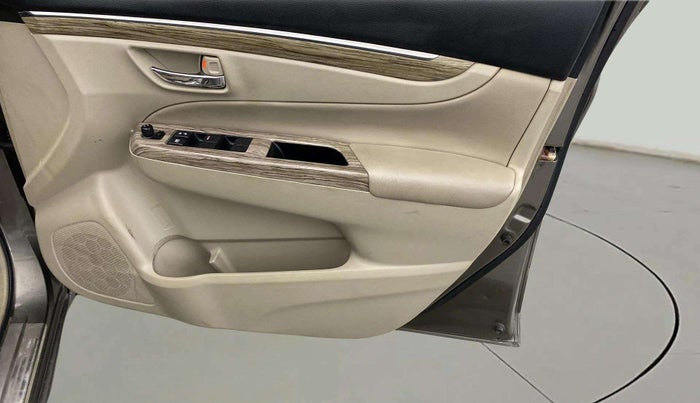 2019 Maruti Ciaz ALPHA  AT 1.5 SHVS PETROL, Petrol, Automatic, 56,815 km, Driver Side Door Panels Control